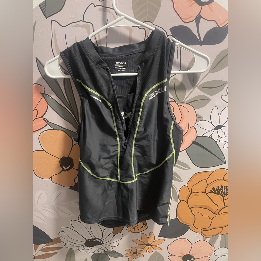 2XU Black and Neon Green Women's Top